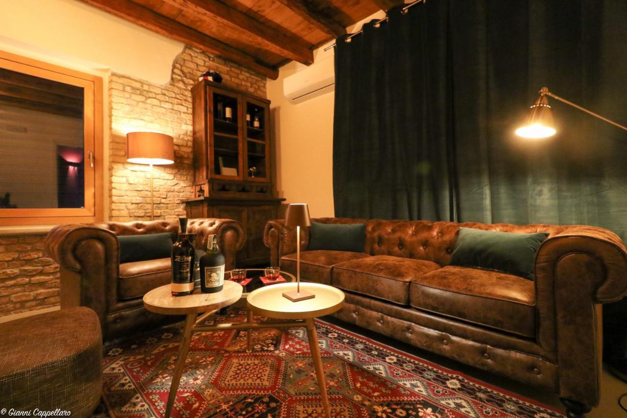 B&B La Corte Dei Vizi Clauiano Exterior photo